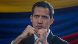 El Parlamento venezolano alarga su período y el reconocimiento a Guaidó por un año