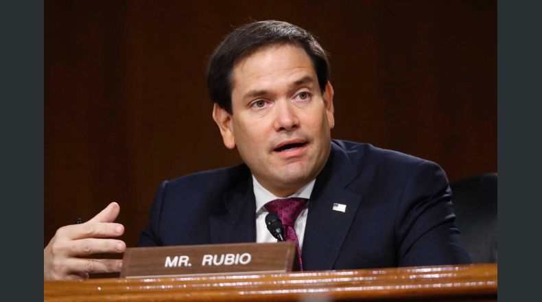 Los senadores estadounidenses Marco Rubio y Tim Kaine denunciaron este martes la 