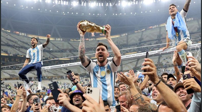 Messi levantó una falsa Copa del Mundo: la revelación que estremece a Argentina