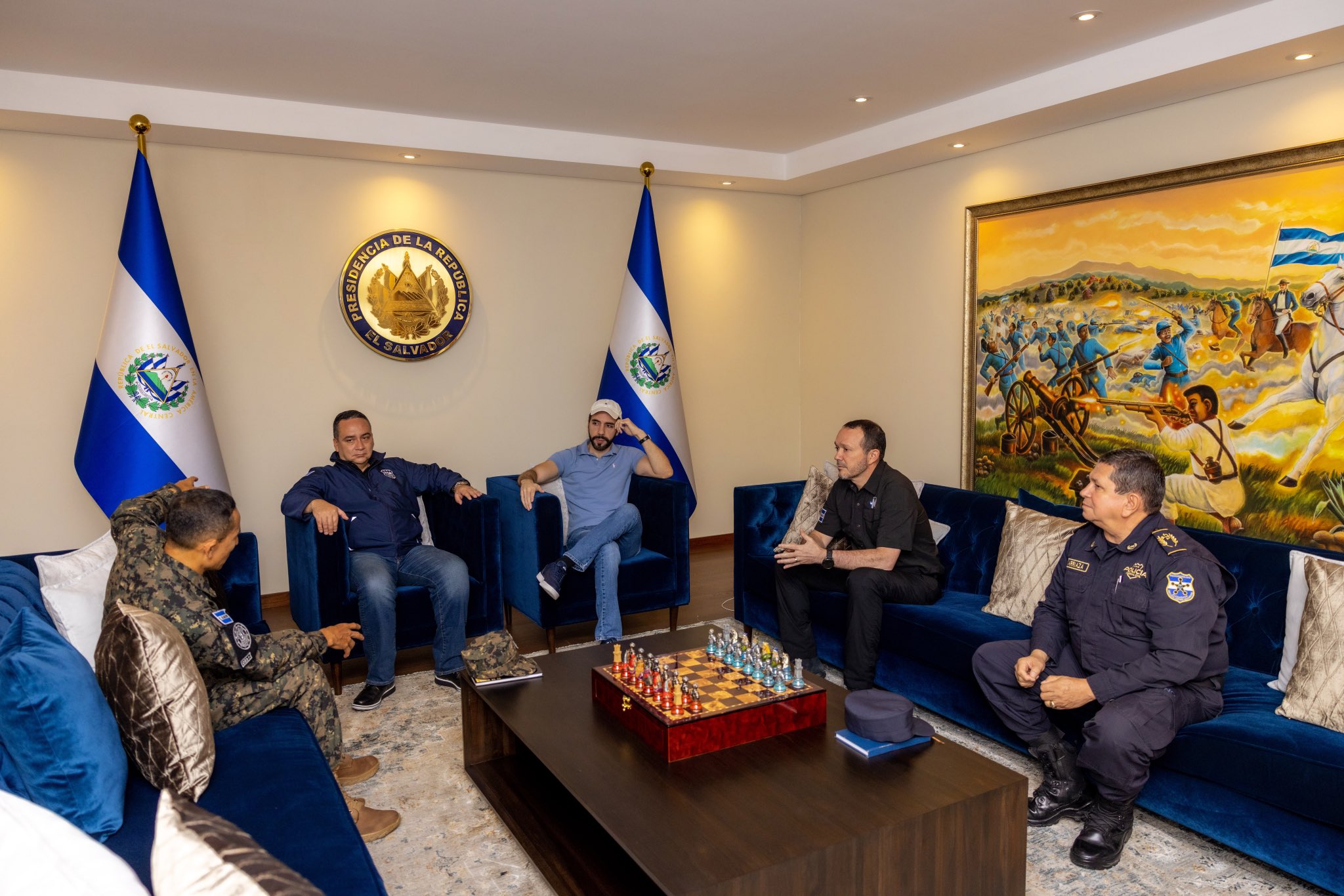 El gabinete de seguridad se reunió esta tarde en Casa Presidencial.