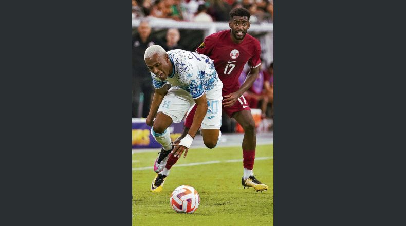 Sufrido. Honduras tuvo que nadar contra la corriente para terminar con el empate ante Catar.