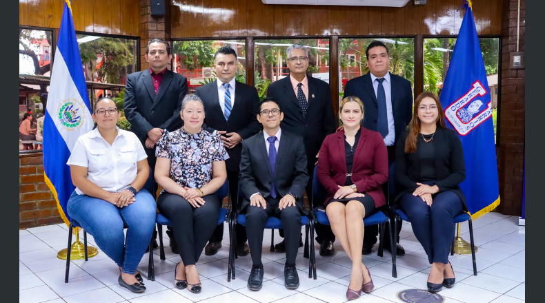 Lanzamiento. El 10 de agosto, la Universidad Gerardo Barrios, Usulután, lanzó la primera edición del Congreso Multidisciplinario de Investigación Científica (COMUL), bajo el lema: Resiliencia e Innovación para el Desarrollo Sostenible. Foto: LPG/ Cortesía.