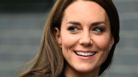 La princesa Kate ha estado envuelta en polémica desde enero pasado que se alejó del ojo público por una presunta cirugía abdominal programada.