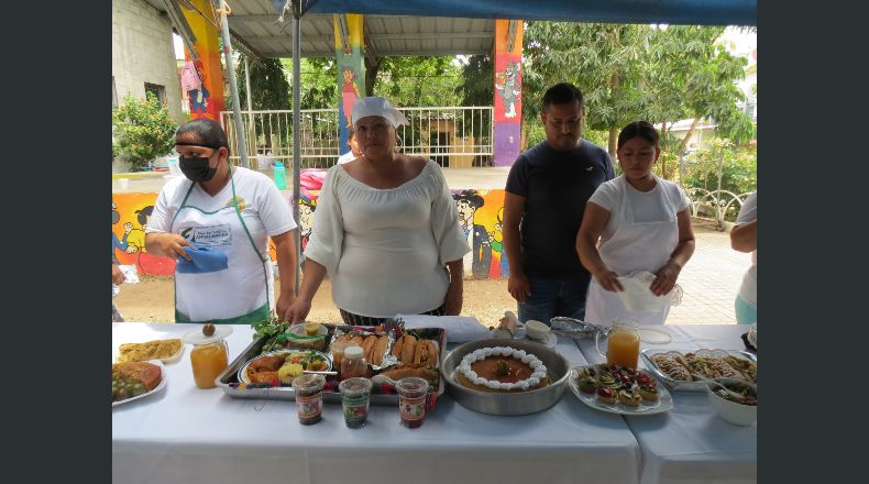 Foto LPG/ Marielos Román.  Pupusas de jocote, jocotes en miel y  pizza de jocote, entre otros, es la oferta gastronómica del próximo festival.