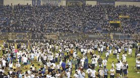 El 20 de mayo de 2023, nueve personas fallecieron y un centenar sufrió lesiones durante una estampida en el Estadio Cuscatlán, donde se disputaba un partido de la Primera División de Fútbol.