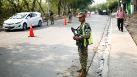 Nayib Bukele asume nuevamente la presidencia de El Salvador con un marcado contraste entre los logros de seguridad alcanzados en su primer Gobierno y una economía con uno de los menores rango de crecimiento en la región y en constante necesidad de financiación del Ejecutivo, incluso a costa de los fondos de pensiones de los trabajadores. EFE/Rodrigo Sura