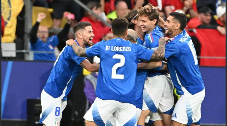 Italia debuta con victoria en la Euro luego de remontar a Albania