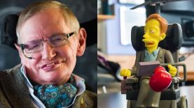 El físico teórico, astrofísico y cosmólogo Stephen Hawking falleció el 14 de marzo de 2018, en Cambridge, Reino Unido.