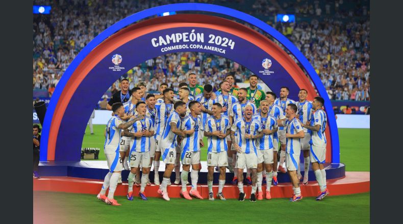 Enojo en Francia por celebración de Argentina