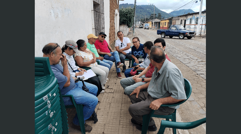 LPG. Marielos Román. Ciudadanos de  Apaneca rechazan que se sigan realizando bailes en calle.