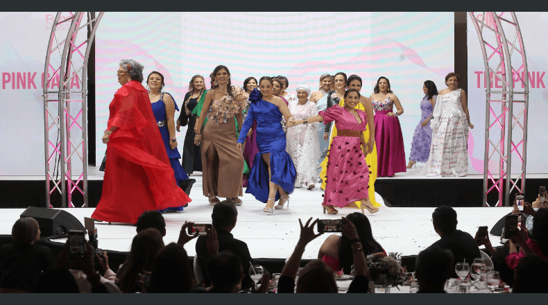 Segunda edición. The Pink Gala 2023 reunió a más de 700 invitados y permitió atender a 5,047 mujeres con lo recolectado en la pasarela y otras actividades. LPG/Archivo