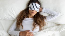 Aunque dormir boca arriba puede ser una postura cómoda para algunos, también puede desencadenar serios problemas de salud en otros.  Foto: iStock