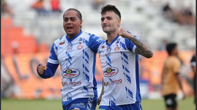 Metapán golea al Águila en el estadio Barraza