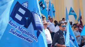 Conferencia de prensa del Movimiento por la Defensa de los Derechos de la Clase Trabajadora, en la que denunciaron la eliminación del escalafón a maestros y trabajadores de salud.