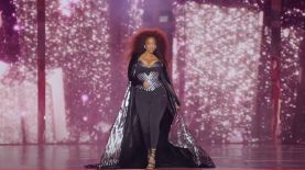 Tyra Banks fue la encargada de cerrar el esperado desfile de Victoria's Secret.