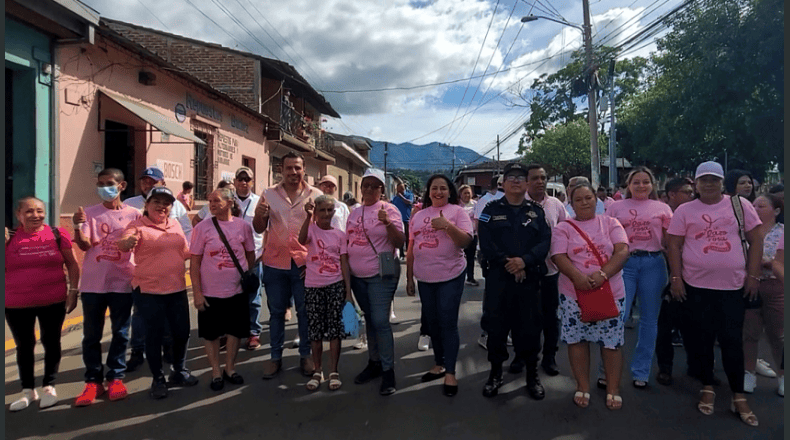 Foto LPG/Marielos Román. Las mujeres participaron con mucho dinamismo en el evento.