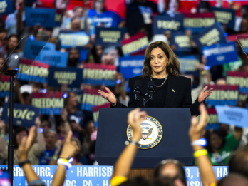 Una salvadoreña en Texas apoya a Kamala Harris como candidata a la presidencia de EUA.