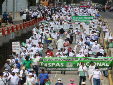 Algunos docentes y personal de salud que han sido despedidos participaron en la marcha del pasado 19 de octubre donde exgieron el pago del escalafón. / FOTO LPG, ARCHIVO.