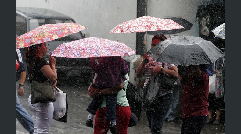 Lluvias y tormentas se mantendrán para este fin de semana en El Salvador. Foto: archivo