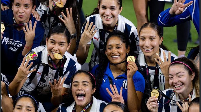 Rayadas de Monterrey y Juana Plata son bicampeonas del fútbol mexicano