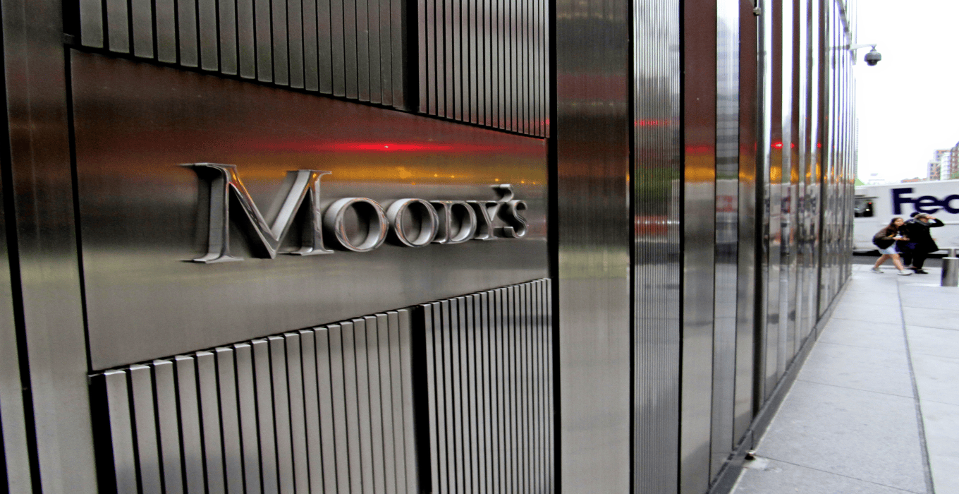 Moody's mejoró la nota de El Salvador.