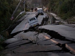 Daños causados en una carretera en la península de Noto tras el fuerte terremoto de enero 2024.