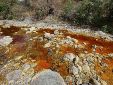 Ambientalistas advierten que la minería produce daños en agua y aire.