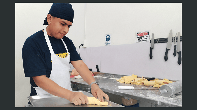 Foto LPG/Marielos Román. Según los administradores de esta panadería, a diario producen pan utilizando al menos 125 libras de harina en el proceso.