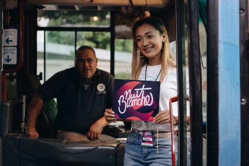  Nuit Blanche ofrece transporte gratuito en todo el circuito de las actividades programadas para este sábado 15. Foto: Cortesía