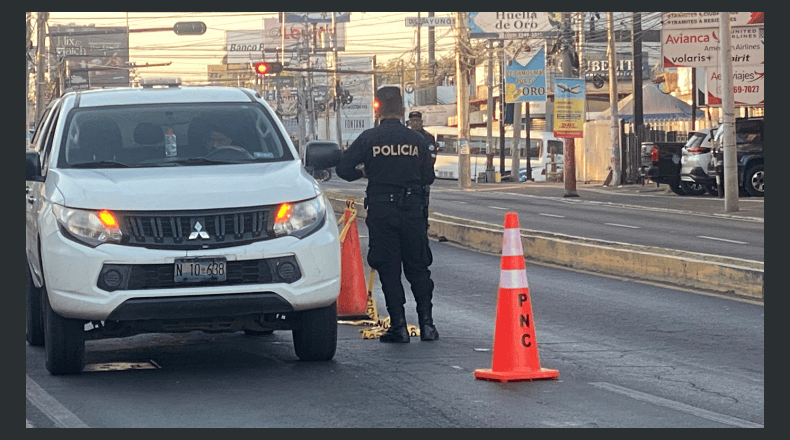 LPG/Emanuel Boquin.  La víctima caminaba a la orilla de la avenida cuando fue atropellado.