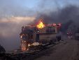 Una casa arde por el incendio forestal de Palisades en Malibú, California, Estados Unidos.