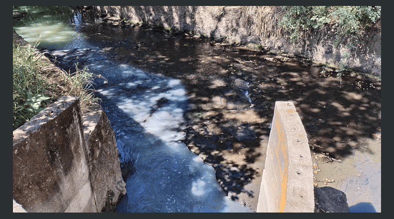 LPG/Óscar Reyes. Las empresas sancionadas debían realizar labores de limpieza en el río, pero pobladores afirman que no lo han hecho.