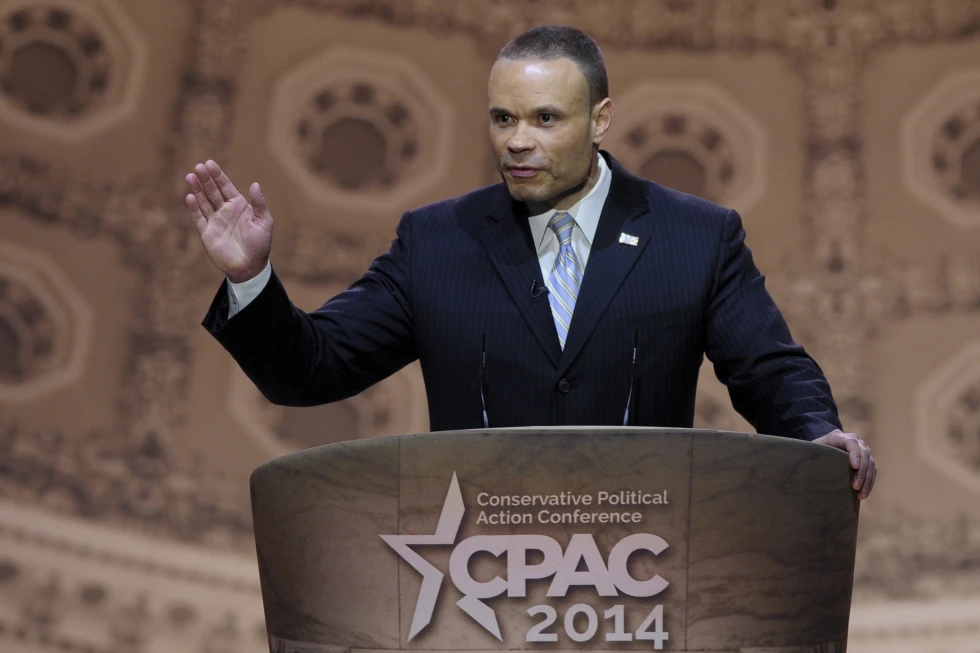 El comentarista conservador Dan Bongino da un discurso durante la conferencia anual de la Conferencia Política de Acción Conservadora en National Harbor, Maryland, el 6 de marzo de 2014.