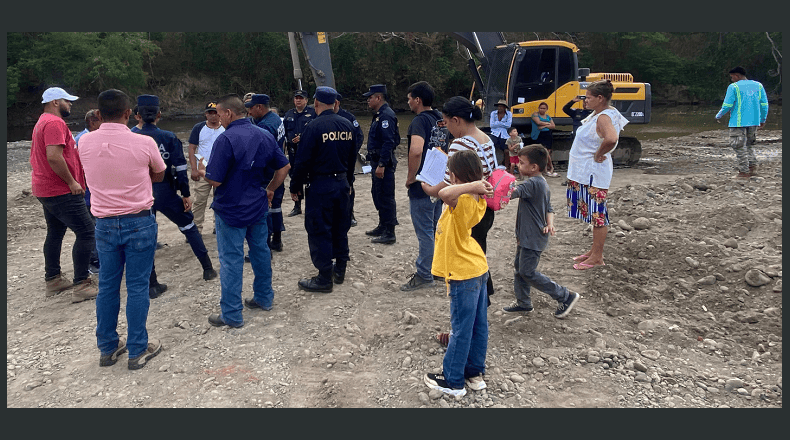 Fotos LPG/Emanuel Boquin. Los pobladores temen que, debido a  la extracción, el río se seque o cambie su cauce.