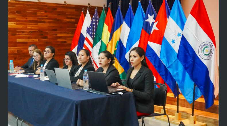 Simulaciones. La innovación forma parte del proceso de aprendizaje de Maestrías en la Universidad Evangélica de El Salvador. LPG/Cortesía.