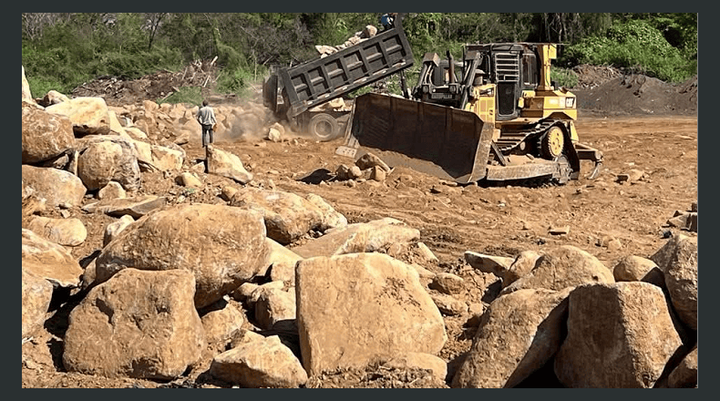 Avanza la construcción de la borda del río Grande