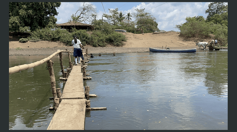 Fotos LPG/Maynor Lovo. No tener puente también perjudica la economía del sector, ya que la mayoría de habitantes se dedican a la agricultura.