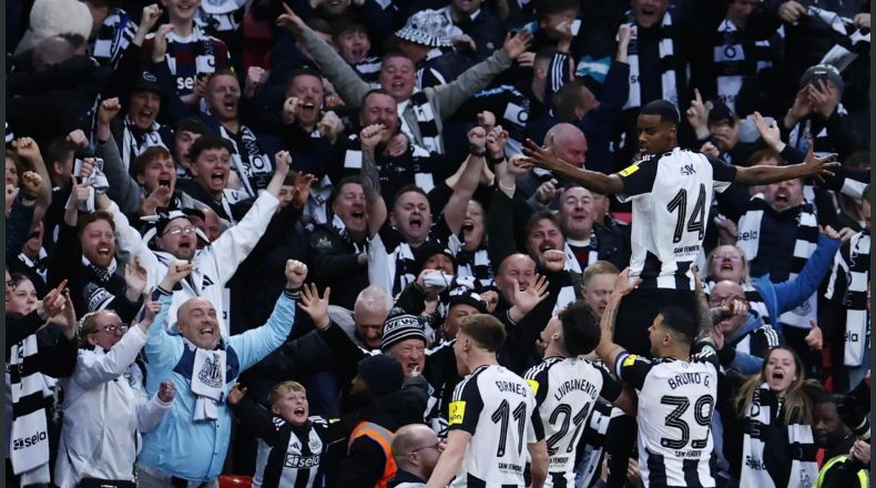 Newcastle United es campeón de la Carabao Cup tras vencer al Liverpool