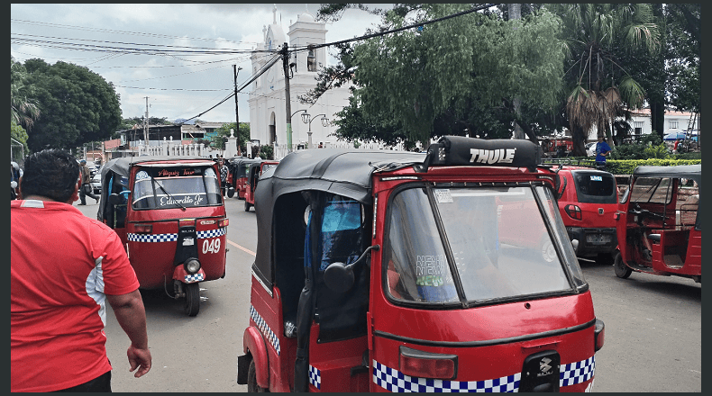 Foto LPG/Archivo. Mototaxistas pidieron más presencia de la Policía de Tránsito en la localidad.