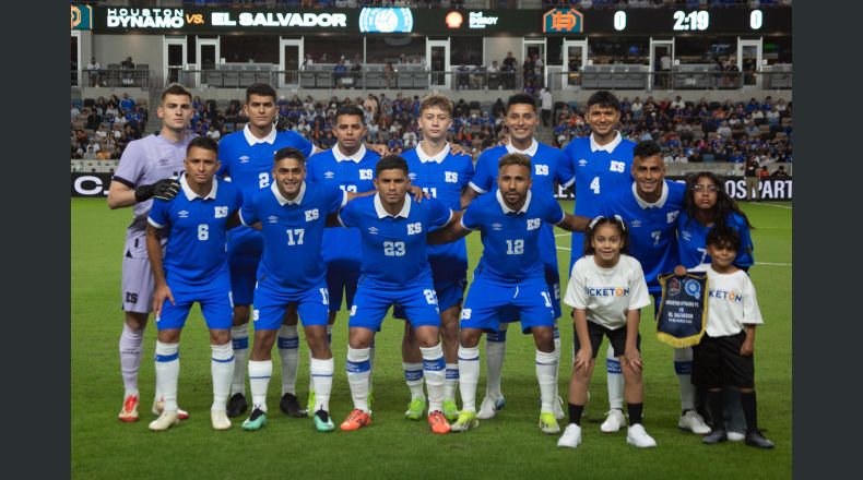 Hernán Gómez revela el once titular de la selección para enfrentar al Pachuca