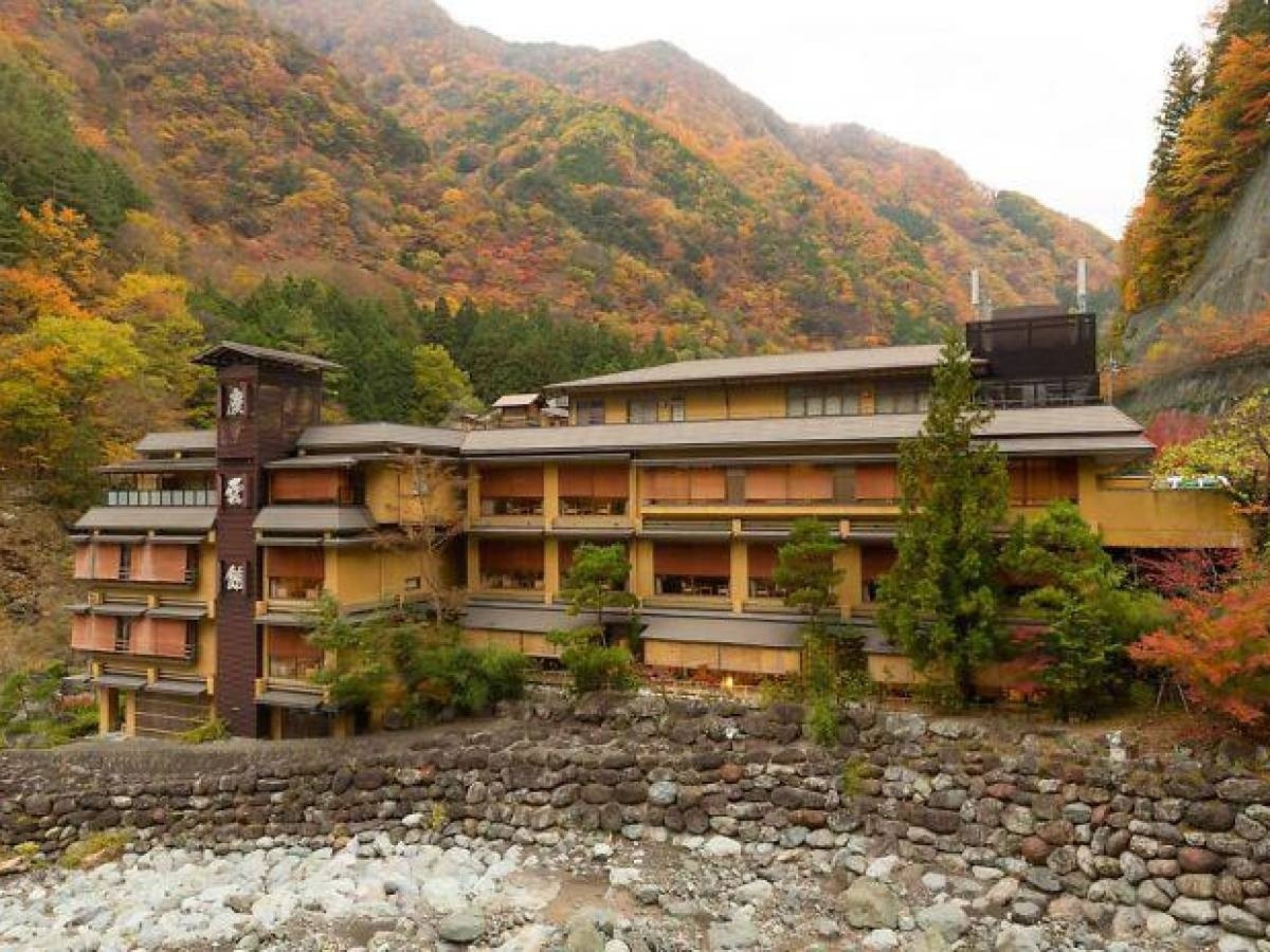  El hotel más antiguo del mundo ha recibido huéspedes por más de 1,300 años. Foto: Infoabe. 